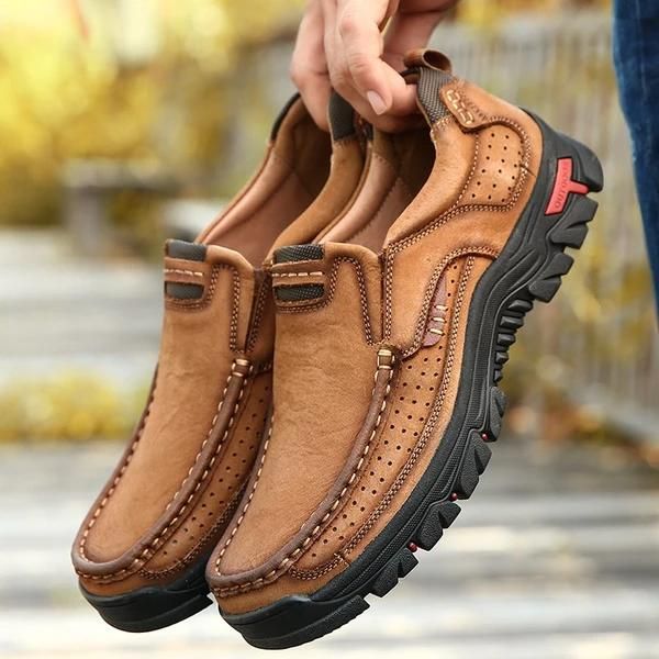 Orthopedic men's walking shoes, Erik, for superior comfort, foot support, and long walks.