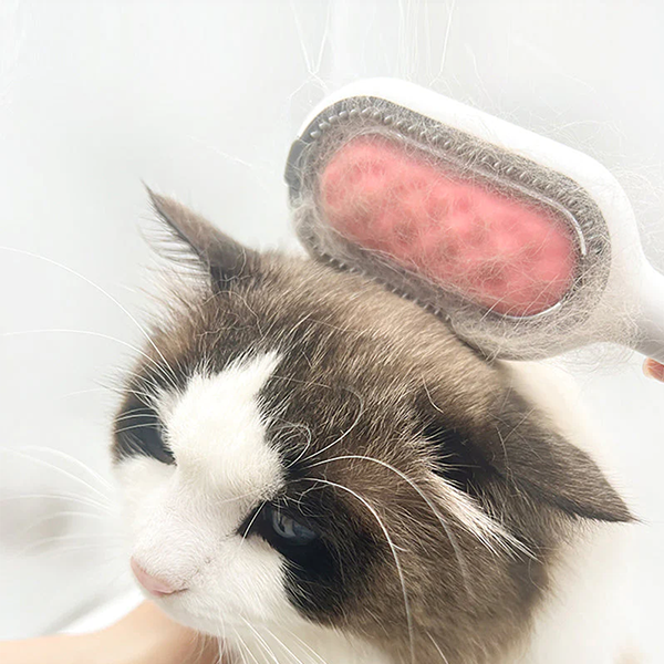 Pet hair remover with refillable water tank, suitable for all pet fur types.