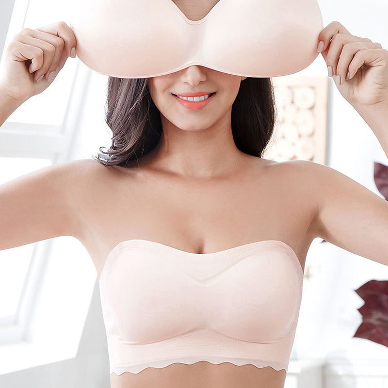 Close-up of the cup detail on a plus size strapless push up bra for women.