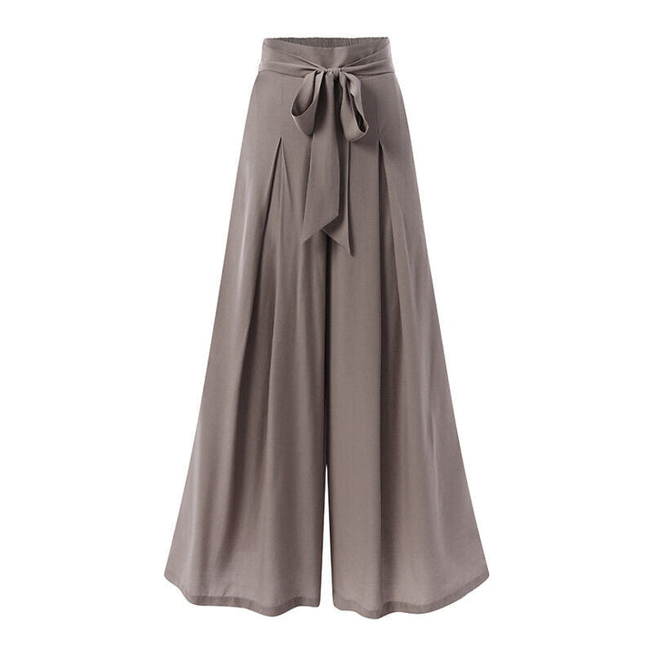 Comfortable plus-size wide-leg pants for women, ideal for modern professional and fall fashion.