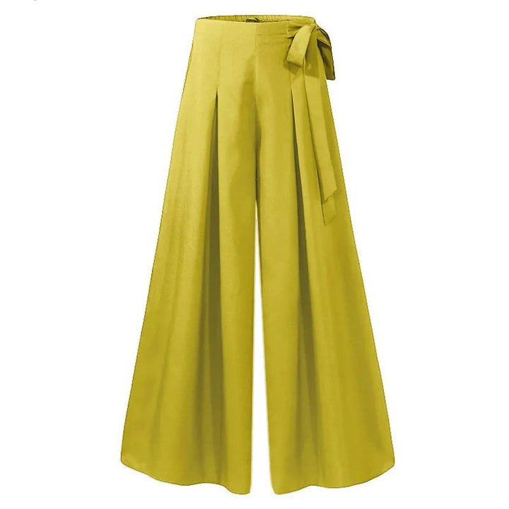 Stylish plus-size wide-leg women's pants, perfect as comfortable and chic office fashion attire.