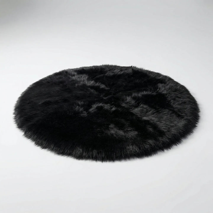 Bedroom shag rug: soft, plush, and non-slip, featuring a Flowique wave design for comfort.