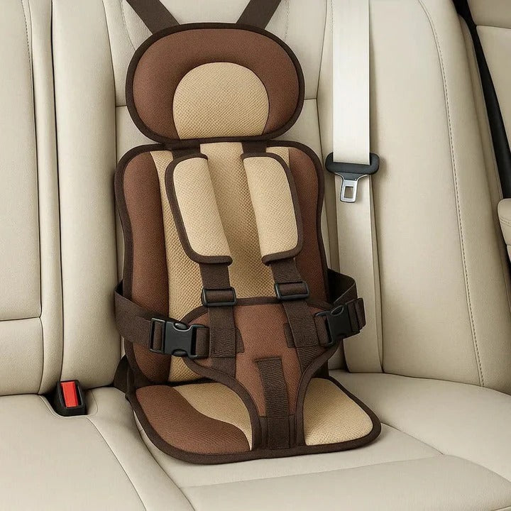 Easy-install portable kid car seat with 5-point harness for safe travel.