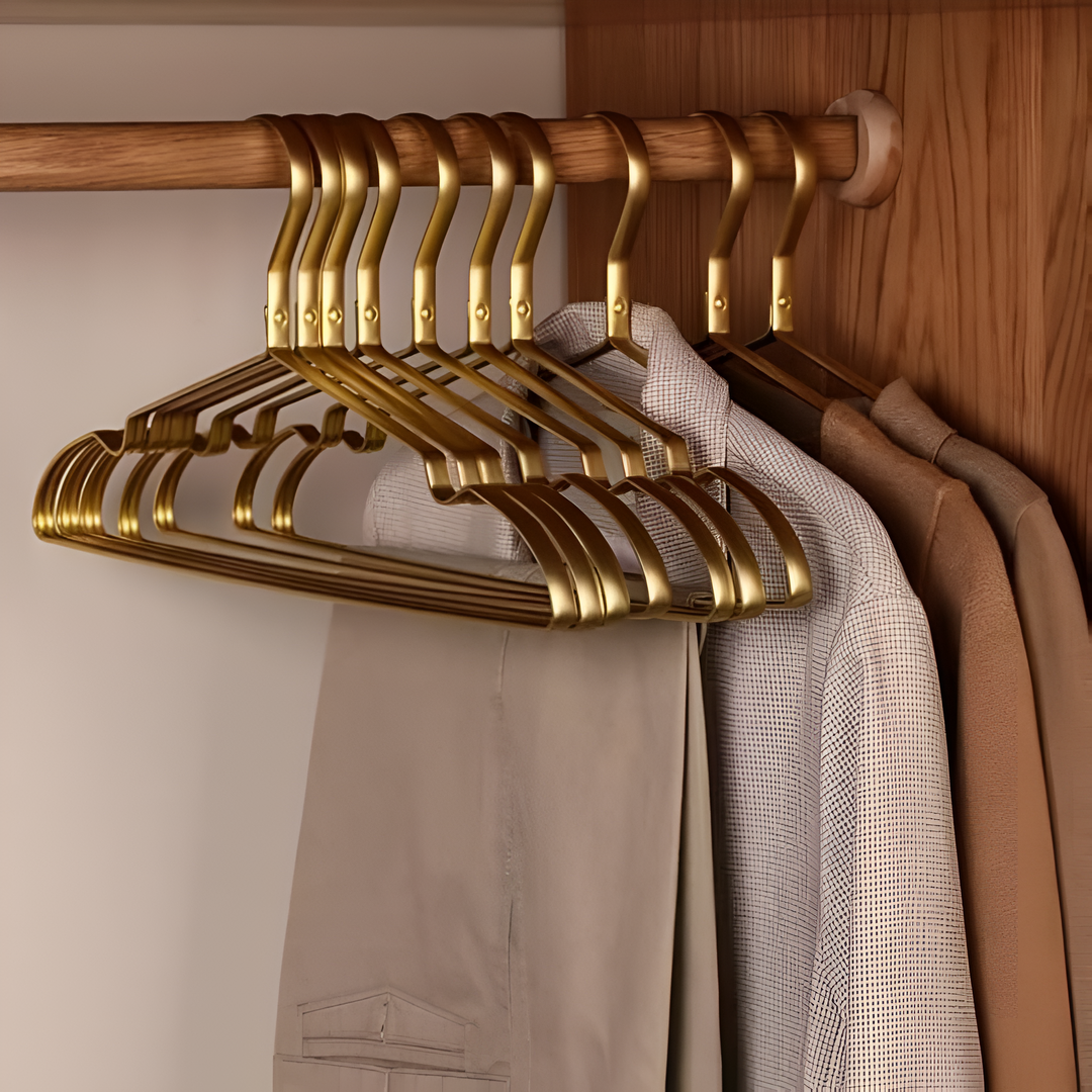 Soft touch velvet clothes hangers in a sleek design, offering anti-slip luxury for efficient closet storage.