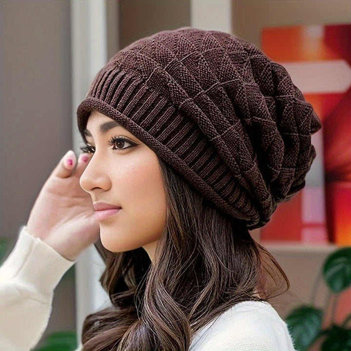 Everyday women's red knitted beanie, lightweight & elastic, suitable for spring/fall.