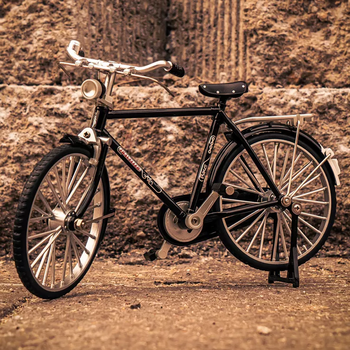 Decorative retro miniature bicycle, a unique alloy collectible and vintage gift
