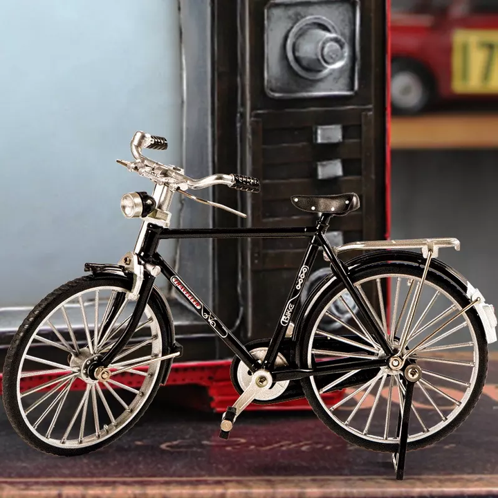 Vintage miniature bicycle model, retro ornament in alloy, ideal for collectors
