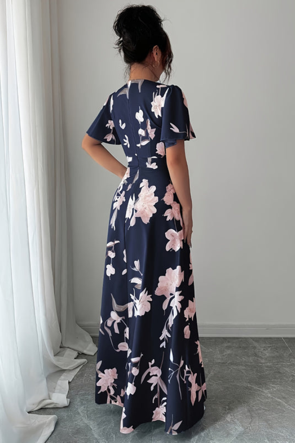 Elegant women's midi dress, retro pleated floral design, suitable for any occasion.