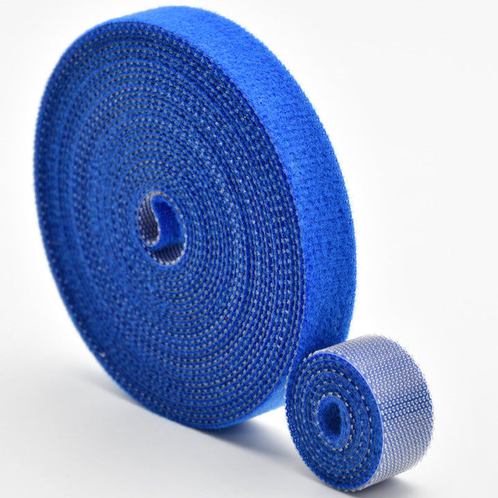 Long reusable fastening cable tie, perfect for bundling larger electrical cables.
