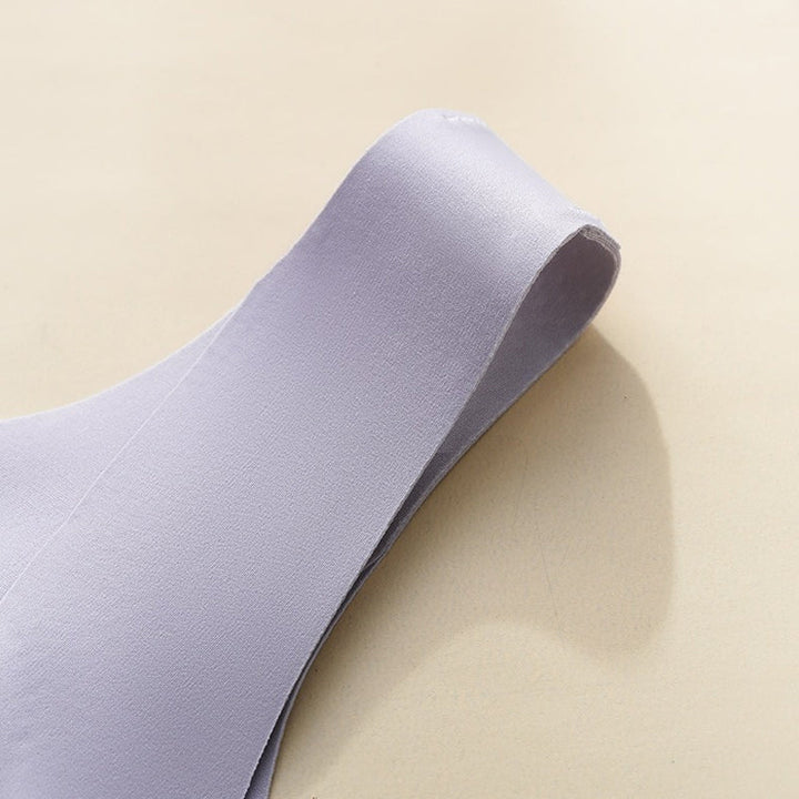 Women's anti-sag bra: seamless, wire-free, full coverage, with strategically placed side support.