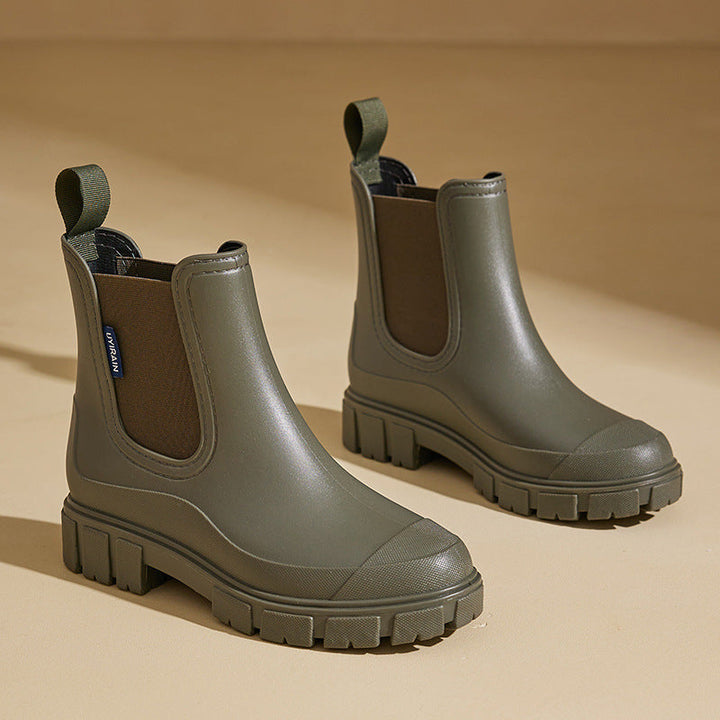 Durable Selora ladies rain boots featuring an anti-slip sole, perfect for secure footing on slippery surfaces.