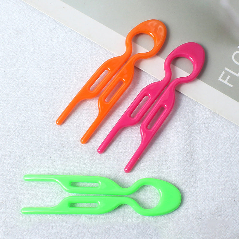 Assorted view of 10 women's hair pins, ideal for creating various updo styles, a versatile hair accessory.