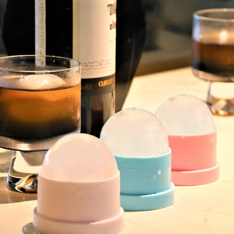 Detailed view of the food-grade silicone material of the circular ice ball molds, ensuring safe use.