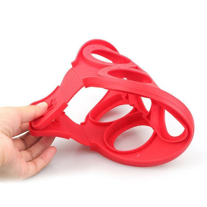 Durable silicone non-stick egg ring, ideal for easy release and quick cleanup in the kitchen