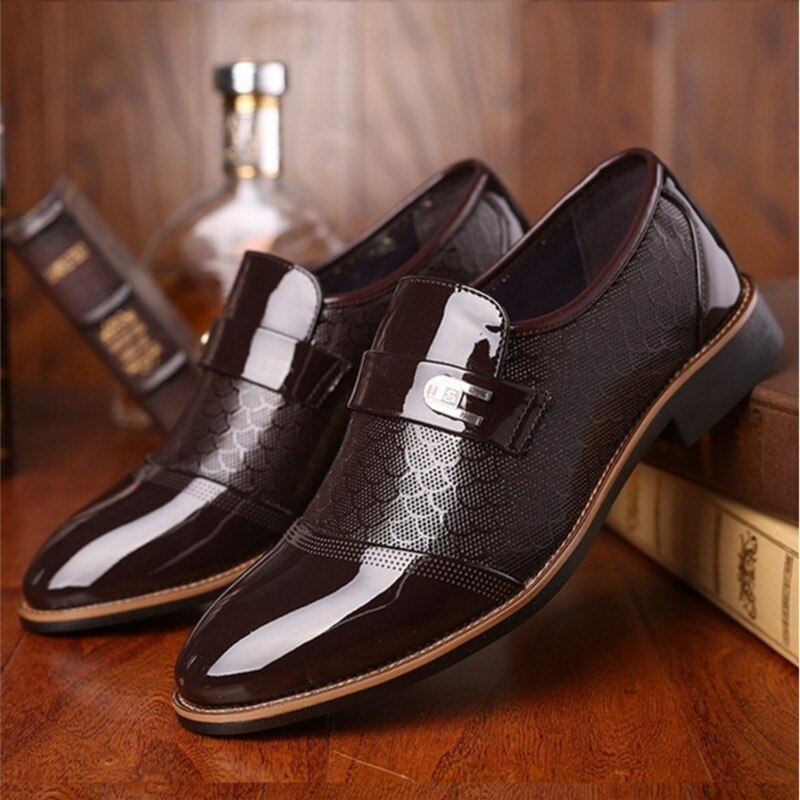 Stylish brown high-shine men's formal dress shoes featuring sleek buckles, ideal for elegant evening wear.