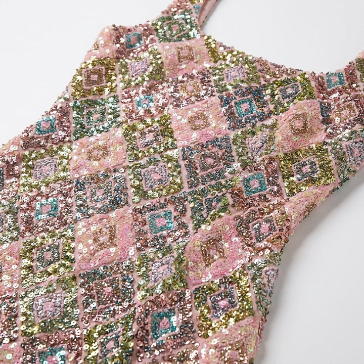 Chic women's bodycon sequin mini dress featuring a stylish square neck & vibrant geometric print design.