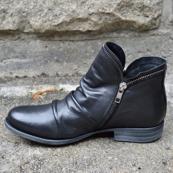 Stylish women's autumn ankle boots for comfortable everyday wear, perfect for fall fashion and versatile styling.