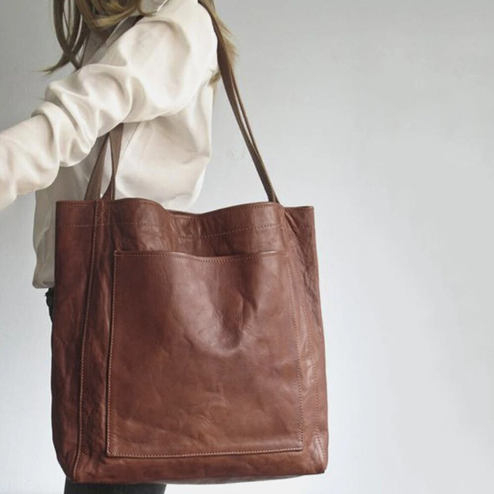 Practical women's everyday tote bag, designed for versatile use. A classic shoulder purse and fashion work bag.