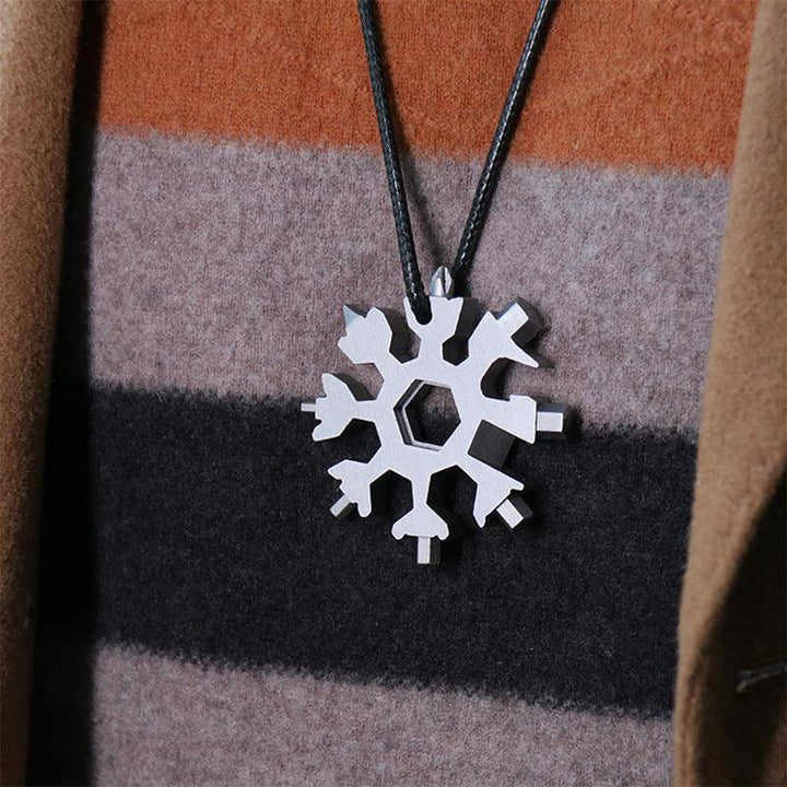 Snowflake-shaped multi-tool keychain, a cool gadget for everyday carry, survival, and outdoor tasks