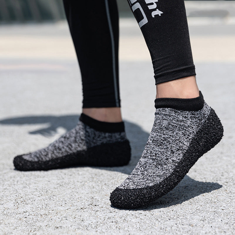 Comfortable water shoes, quick-dry and lightweight, suitable for all genders.