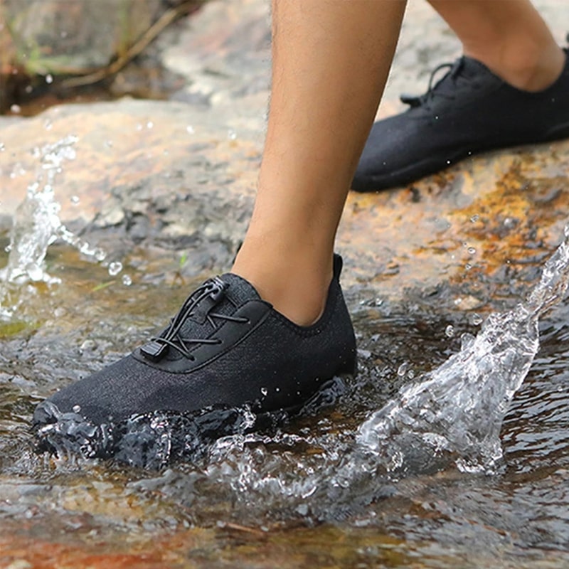 Flexible minimalist barefoot shoes for running, outdoor sports & comfort. Non-slip sole.