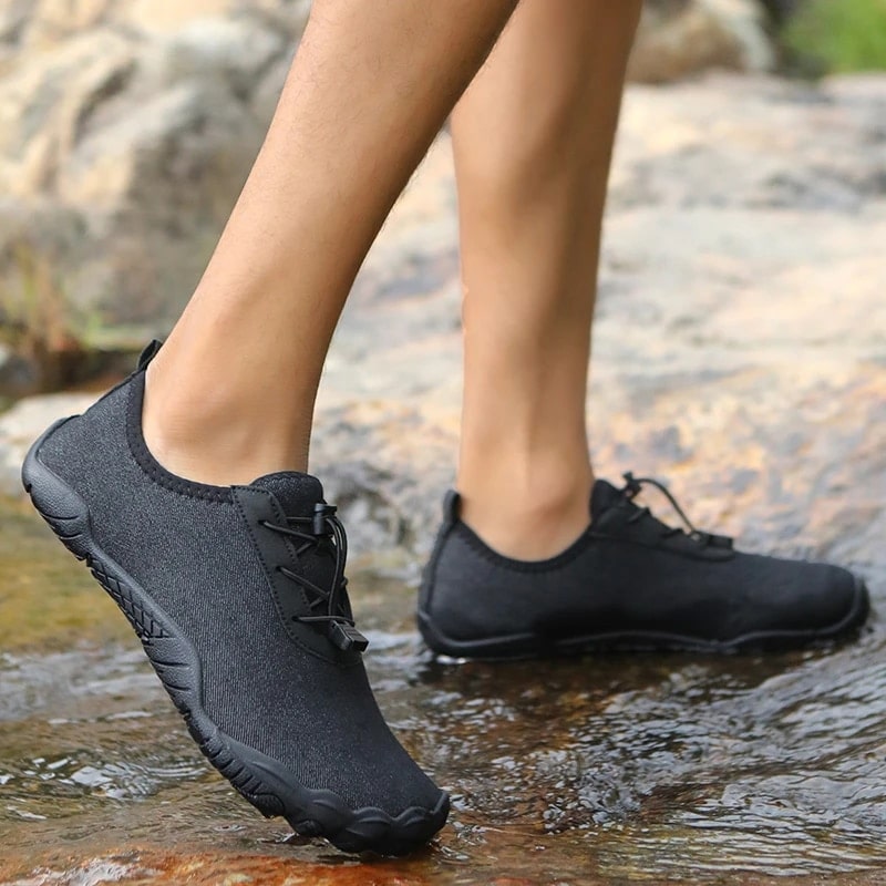 Barefoot sports shoes, unisex design for fitness & running. Enhanced natural movement, strong grip.