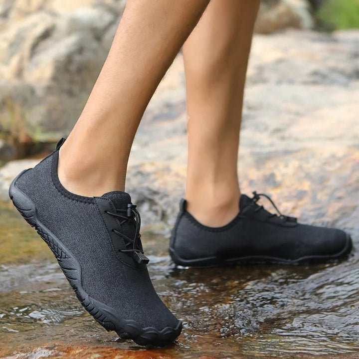 Barefoot sports shoes, unisex design for fitness & running. Enhanced natural movement, strong grip.