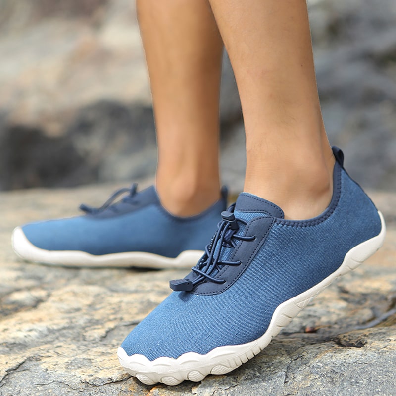 Barefoot training shoes with non-slip sole for natural movement. Unisex, flexible & comfortable.