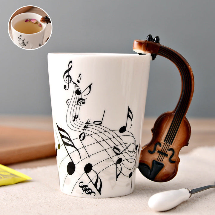 Trumpet handle novelty mug, durable ceramic coffee cup for musicians, unique music-themed gift idea