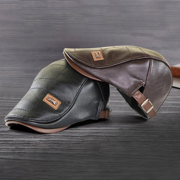 Unisex beret made from high-quality faux leather, designed for comfort and classic elegance.
