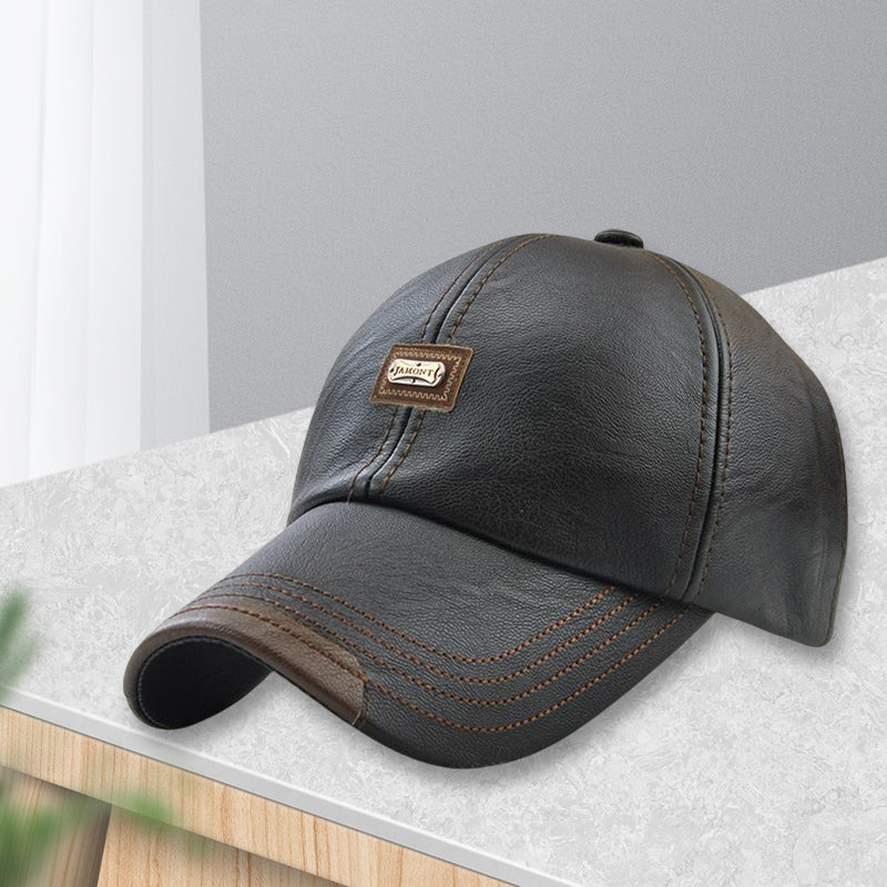 Unisex fashion baseball cap in PU leather, designed for comfort and winter style