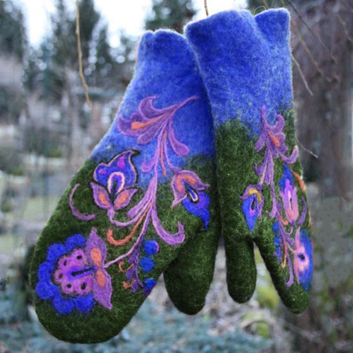 Pair of embroidered wool winter mittens for unisex adults, ideal for cold weather and stylish warmth