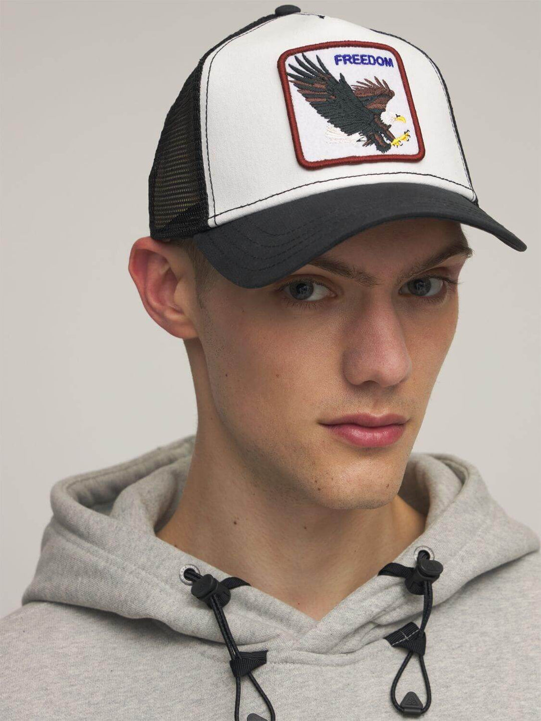 Versatile unisex baseball cap, freedom-themed eagle, perfect for everyday sun protection & style.