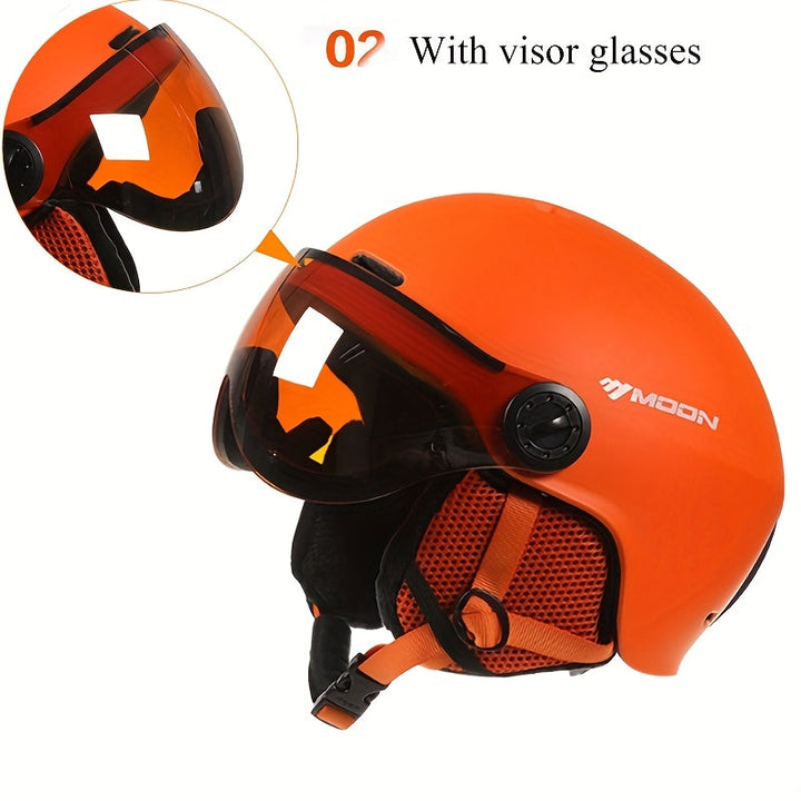 Snowboarding helmet, black, featuring impact resistance and a comfortable, ventilated fit for safety.