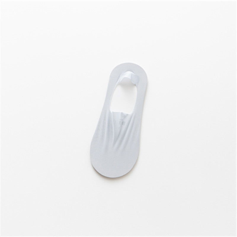 Breathable cotton socks with an invisible design, offering superior comfort and fit