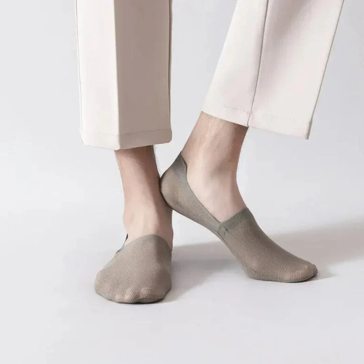 6-pair multipack of unisex low-cut no-show socks, anti-slip design for secure, comfortable wear.
