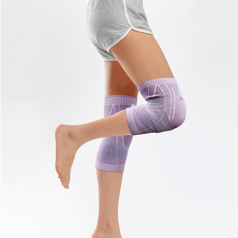 Ergonomic knitted compression knee sleeve, designed for optimal knee support during exercise