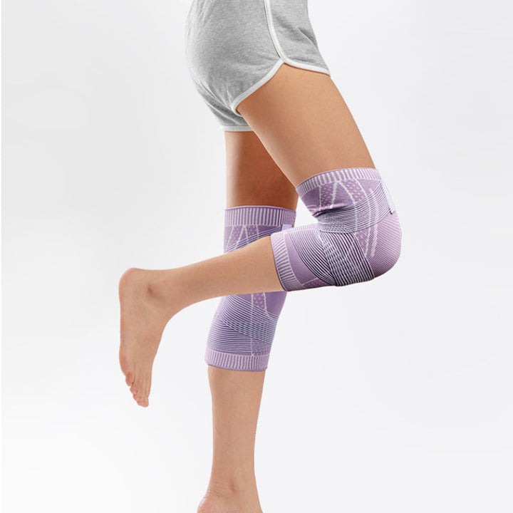 Ergonomic knitted compression knee sleeve, designed for optimal knee support during exercise