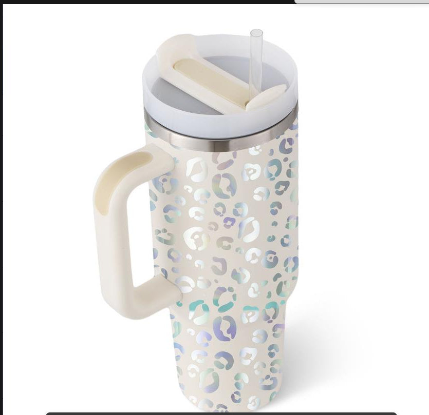 Hydration helper: large insulated mug with handle & straw for balanced fluid intake.