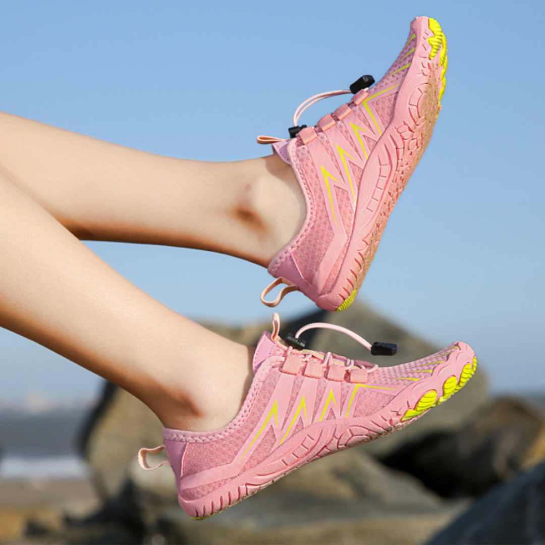 Flexible sole barefoot training shoes, promoting natural foot mechanics & comfortable workouts.