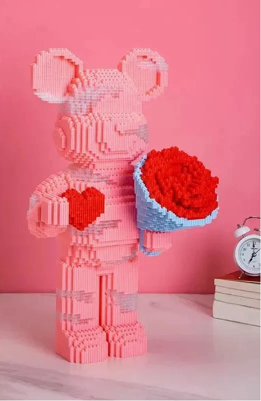 Fun DIY bear model, micro blocks building set for kids, adults, and desk display.
