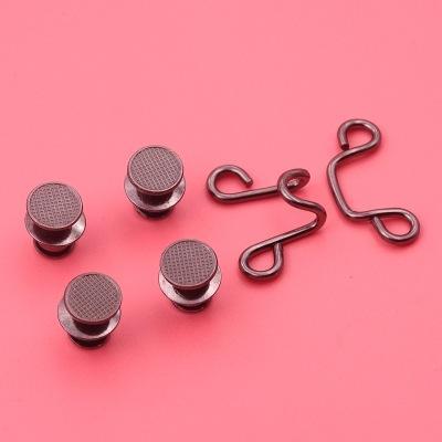 Adjustable no-sew waist reducer buckle, a handy clothing accessory for a tailored fit