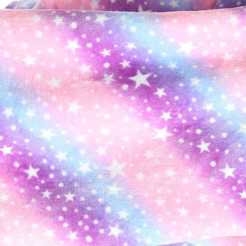 Ultimate comfort: unisex oversized wearable blanket for cozy evenings and relaxation.