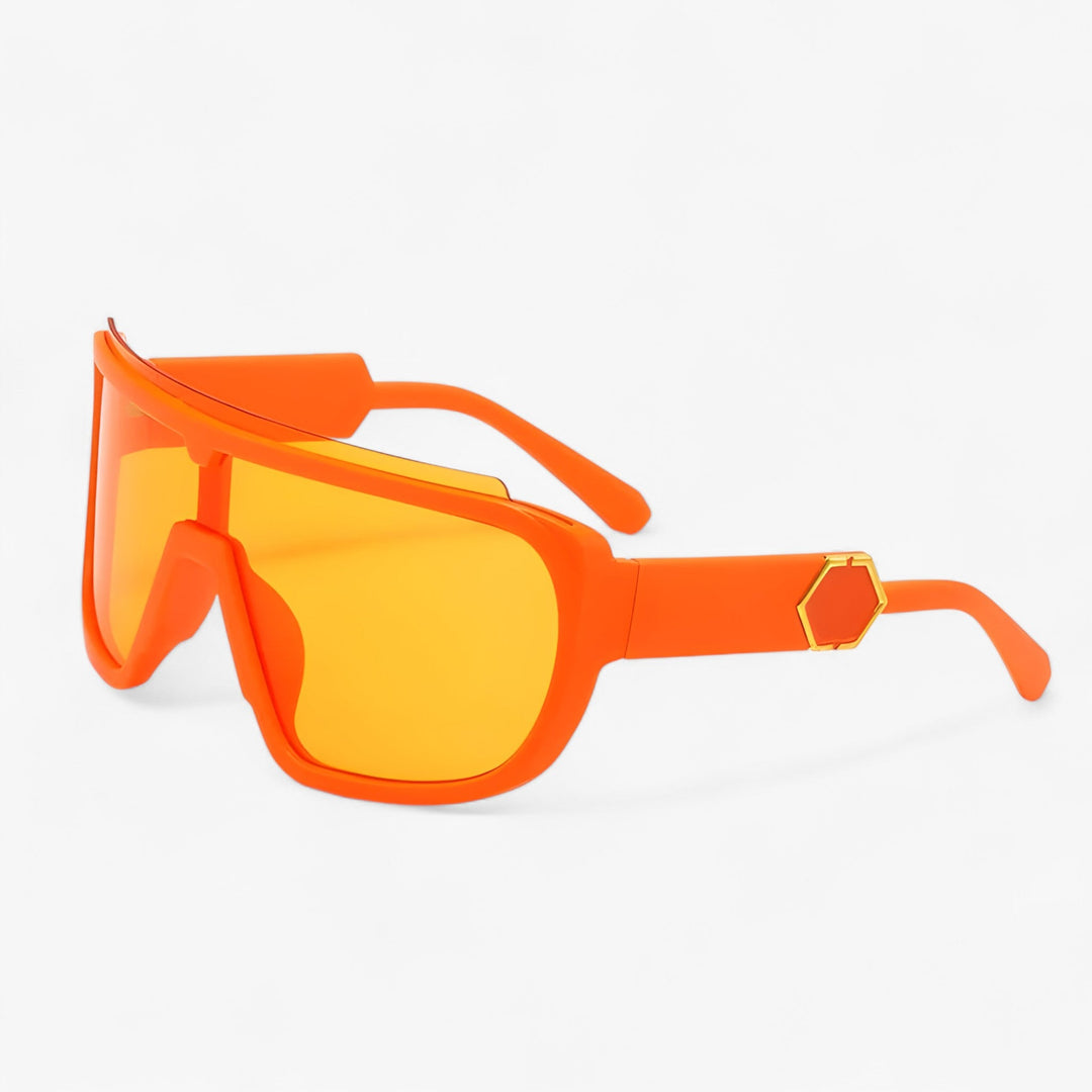 Statement-making oversized wraparound sunglasses, unisex monoblock design, ensuring essential UV400 protection.