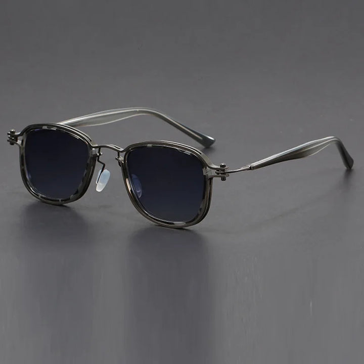 Stylish rectangular UV400 sunglasses, a unisex eyewear accessory offering optimal sun protection and comfort.