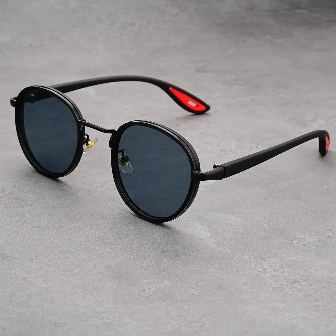 Elegant retro round metal frame sunglasses with a comfortable, lightweight design