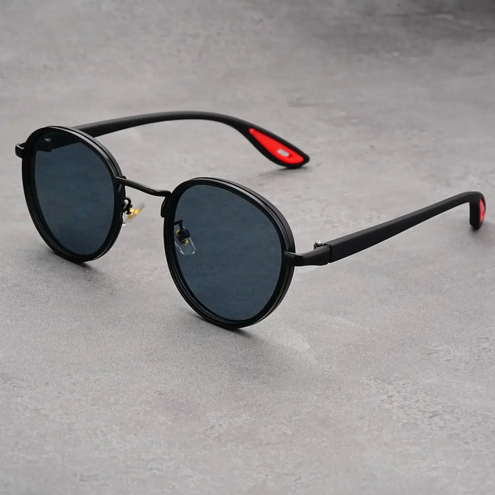 Elegant retro round metal frame sunglasses with a comfortable, lightweight design
