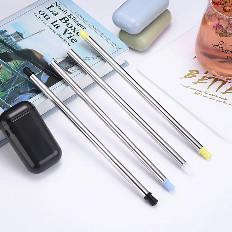 Unisex travel accessory: stainless steel folding straw, durable and reusable, ideal for drinks on the go.