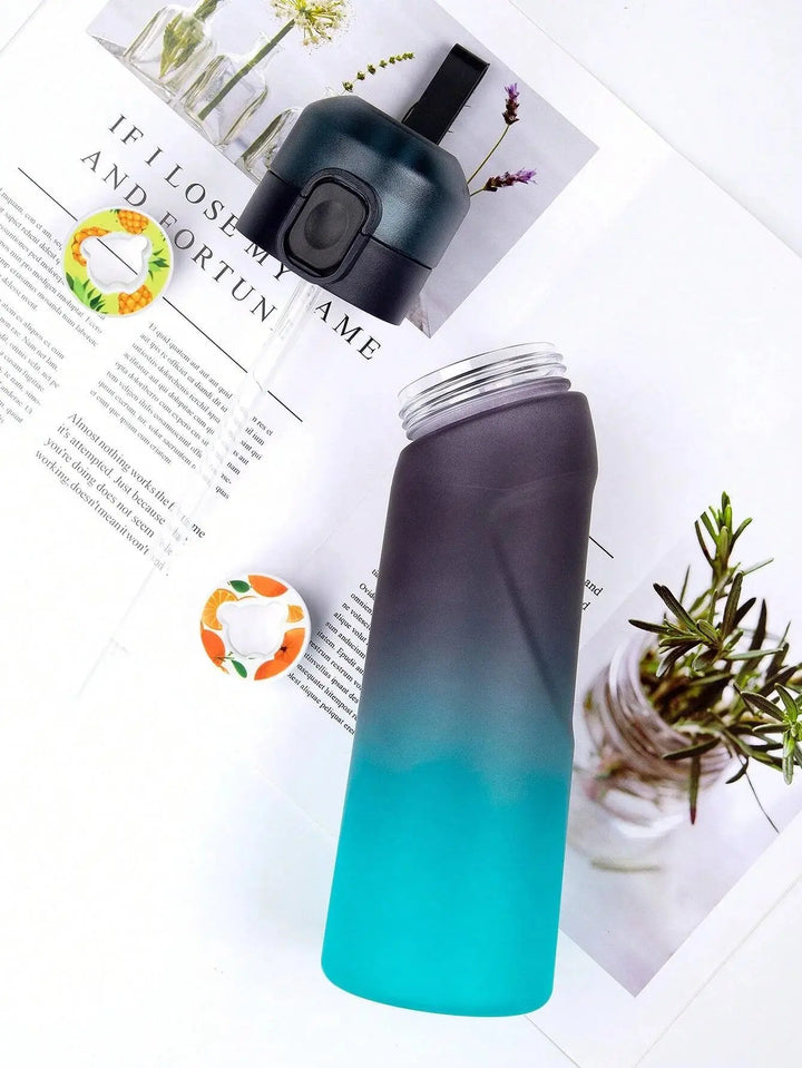 Innovative scent bottle, 0.65L, offers sugar-free fruit-flavored hydration for active lifestyles.