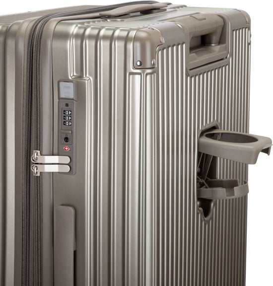 Premium unisex hardshell luggage, expandable, with smooth-rolling spinner wheels & USB.